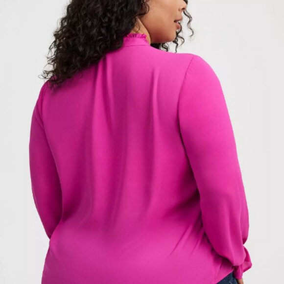 Torrid Georgette Button-Down Blouse in Vivid Viola (Berry) Size 2 - Picture 3 of 13